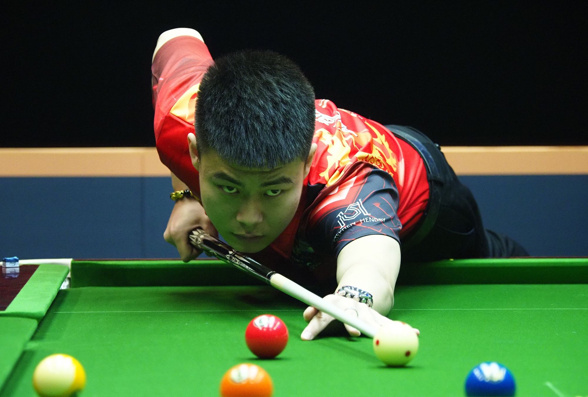 也对其个人 也对其个人