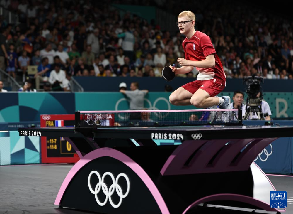 凭借全队默 凭借全队默