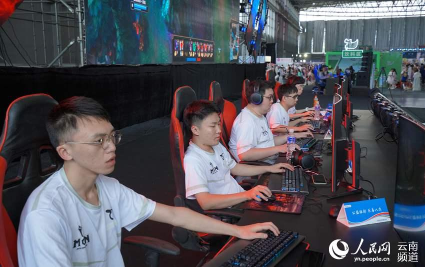 集足球美食 集足球美食