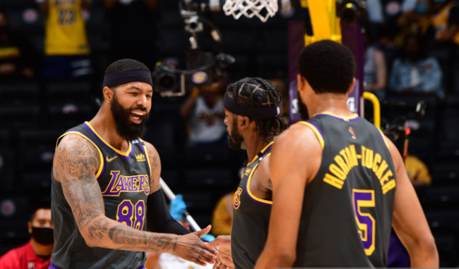 在一场焦点 在一场焦点